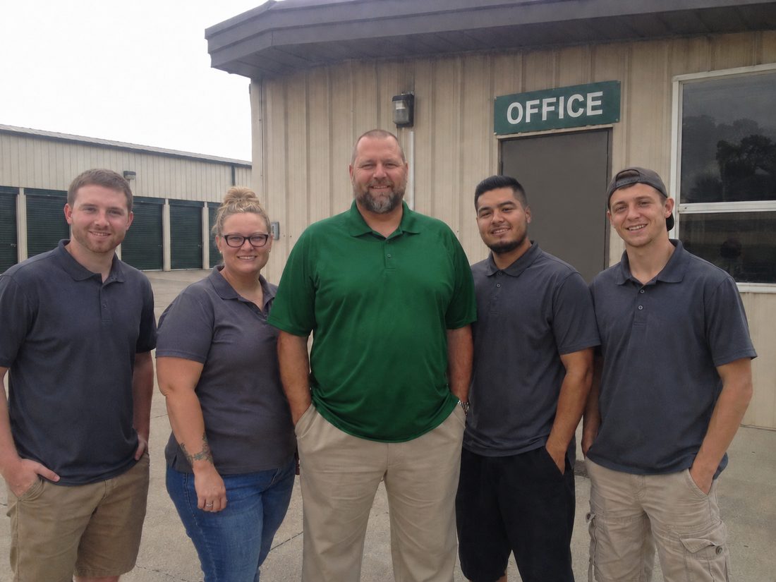 Pest control professionals in Sugar Land, TX